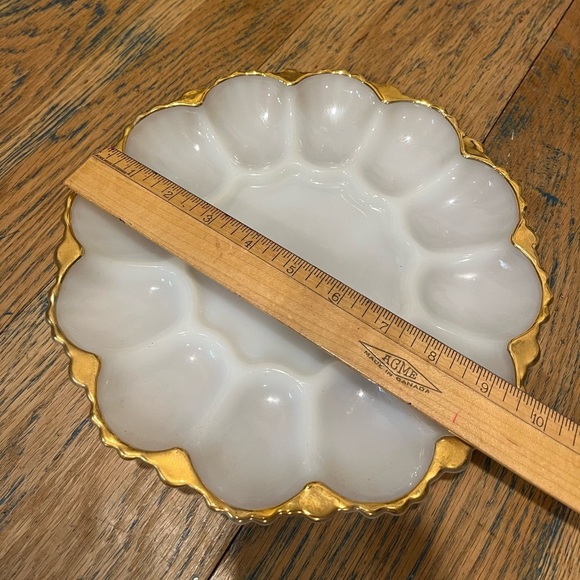 💛 ANCHOR HOCKING Fire-King White Milk Glass Deviled Egg Plate with Gold Trim - Picture 6 of 7
